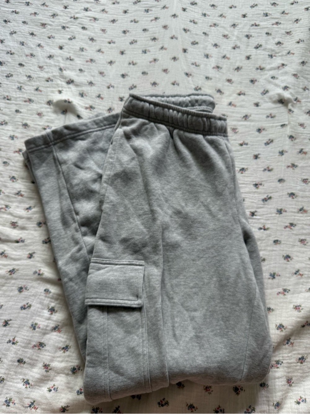 Aritzia Light Gray Cargo Sweatpants